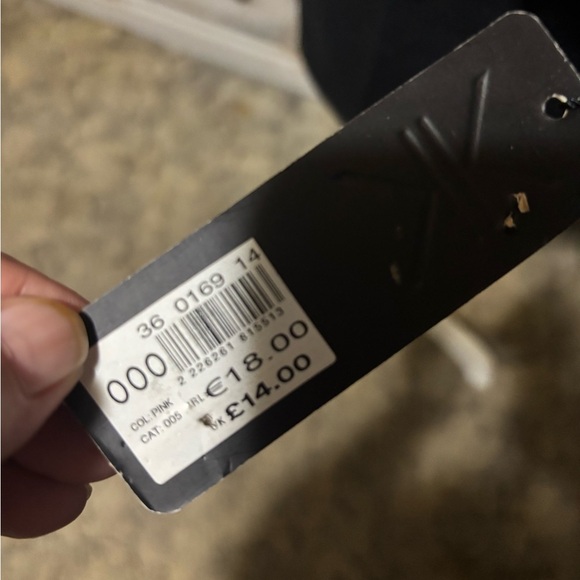 🛍Bundle sale🛍Kardashian Kollection Peach and Gray Ombre Scarf NWT - Picture 9 of 10